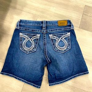 Big Star - Size 27 - 7” Leg Length - Like New